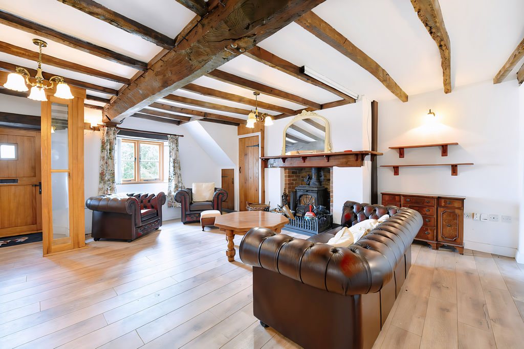 Sitting Room - click for photo gallery